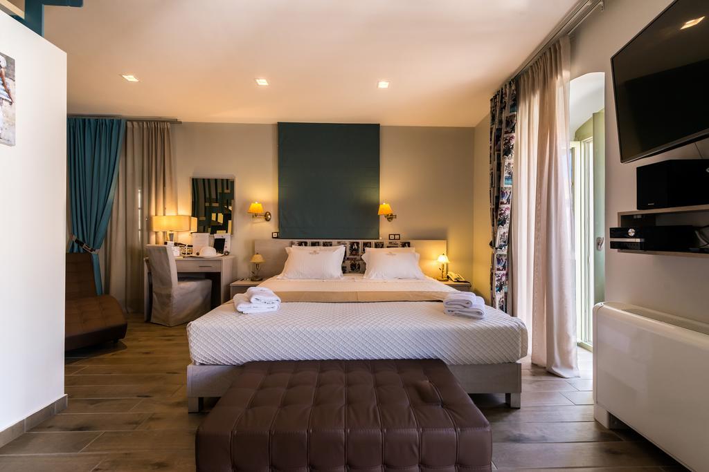 Fiscardonna Luxury Suites Fiskardo Ngoại thất bức ảnh